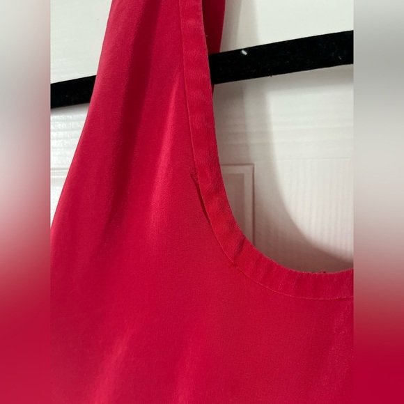 BCBGMaxzaria 100 % SILK Hi-Low Top in Lipstick Red XS - Picture 7 of 16